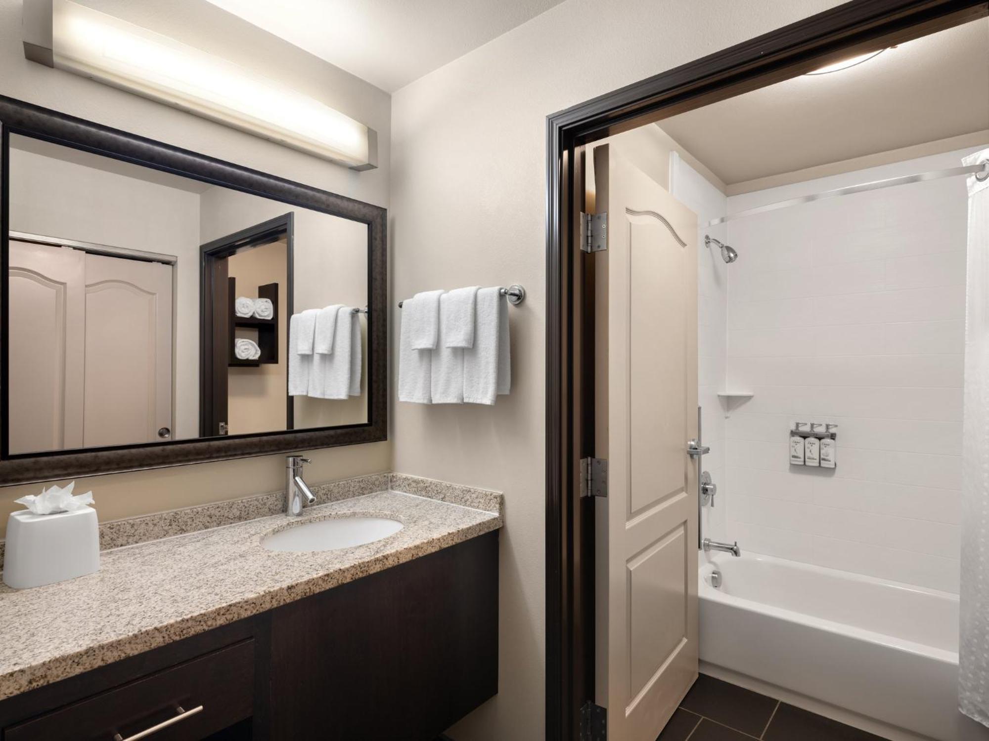 Staybridge Suites Midvale By Ihg Eksteriør bilde