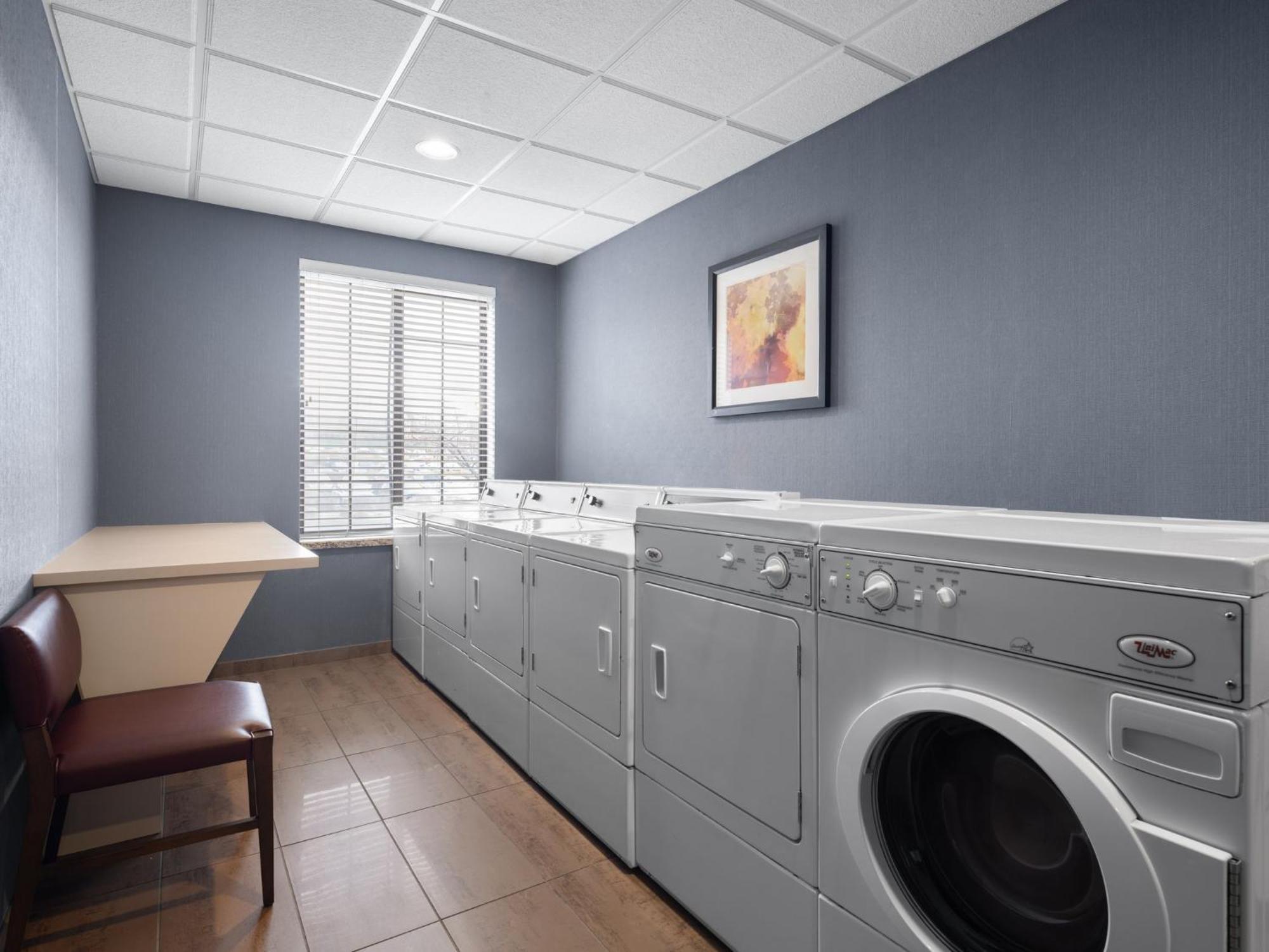 Staybridge Suites Midvale By Ihg Eksteriør bilde
