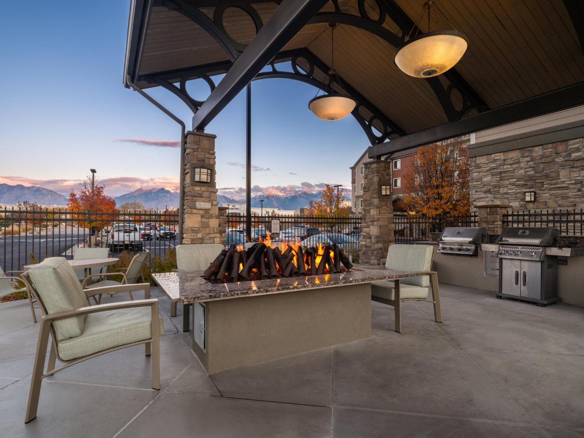 Staybridge Suites Midvale By Ihg Eksteriør bilde